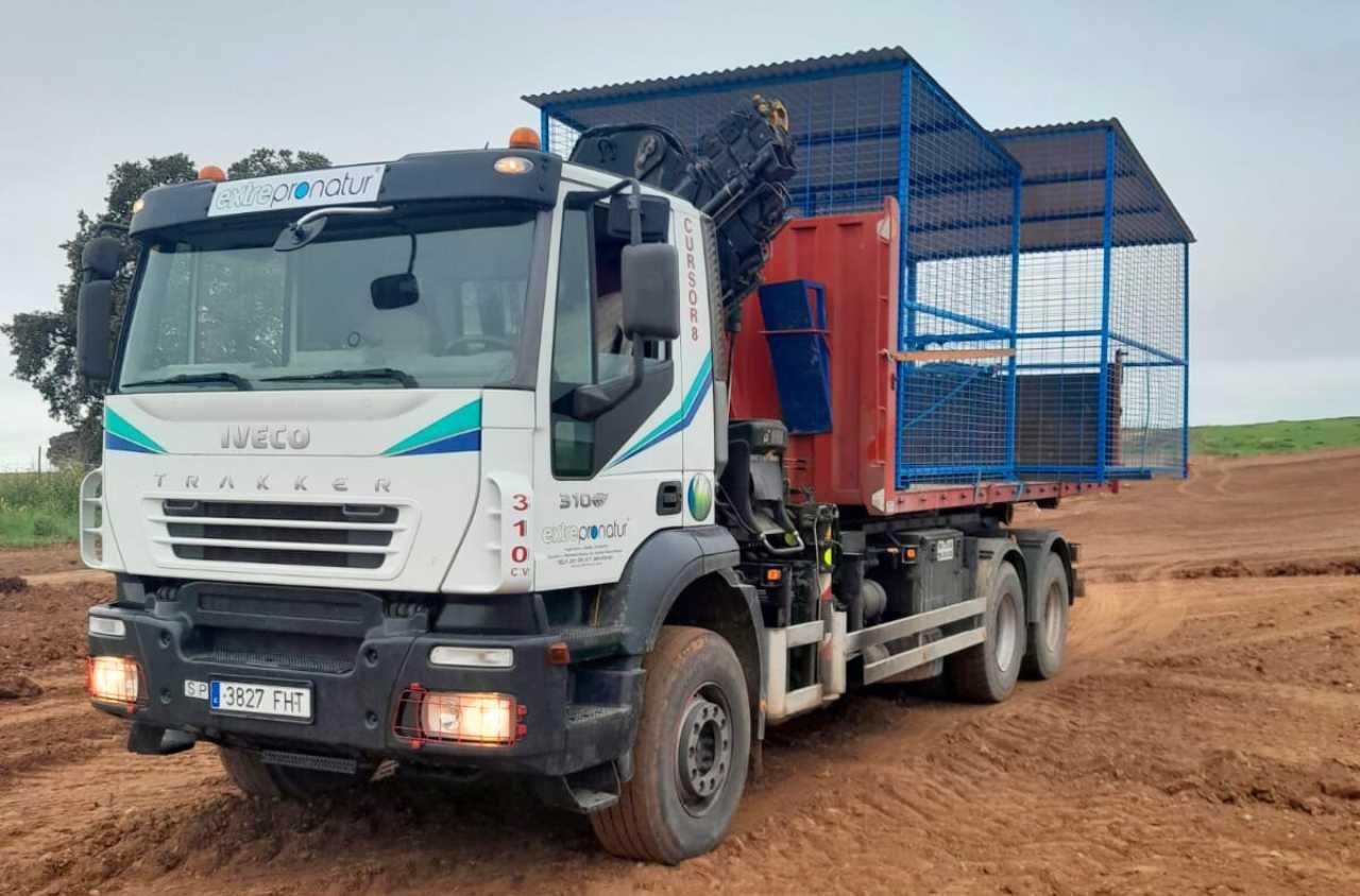 Waste collection by Octopus truck